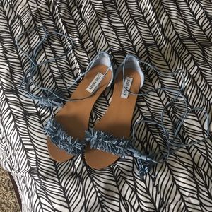 ADORABLE STEVE MADDEN WRAP SANDALS NWOT!